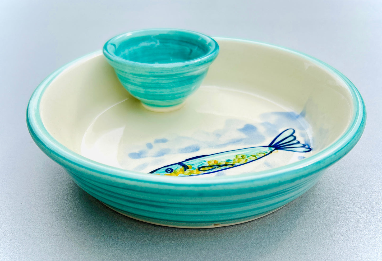 Schale inkl. integrierter Dip-Schale "Fischfreunde Nora und Fee", außen türkis (Ø18,5 cm)