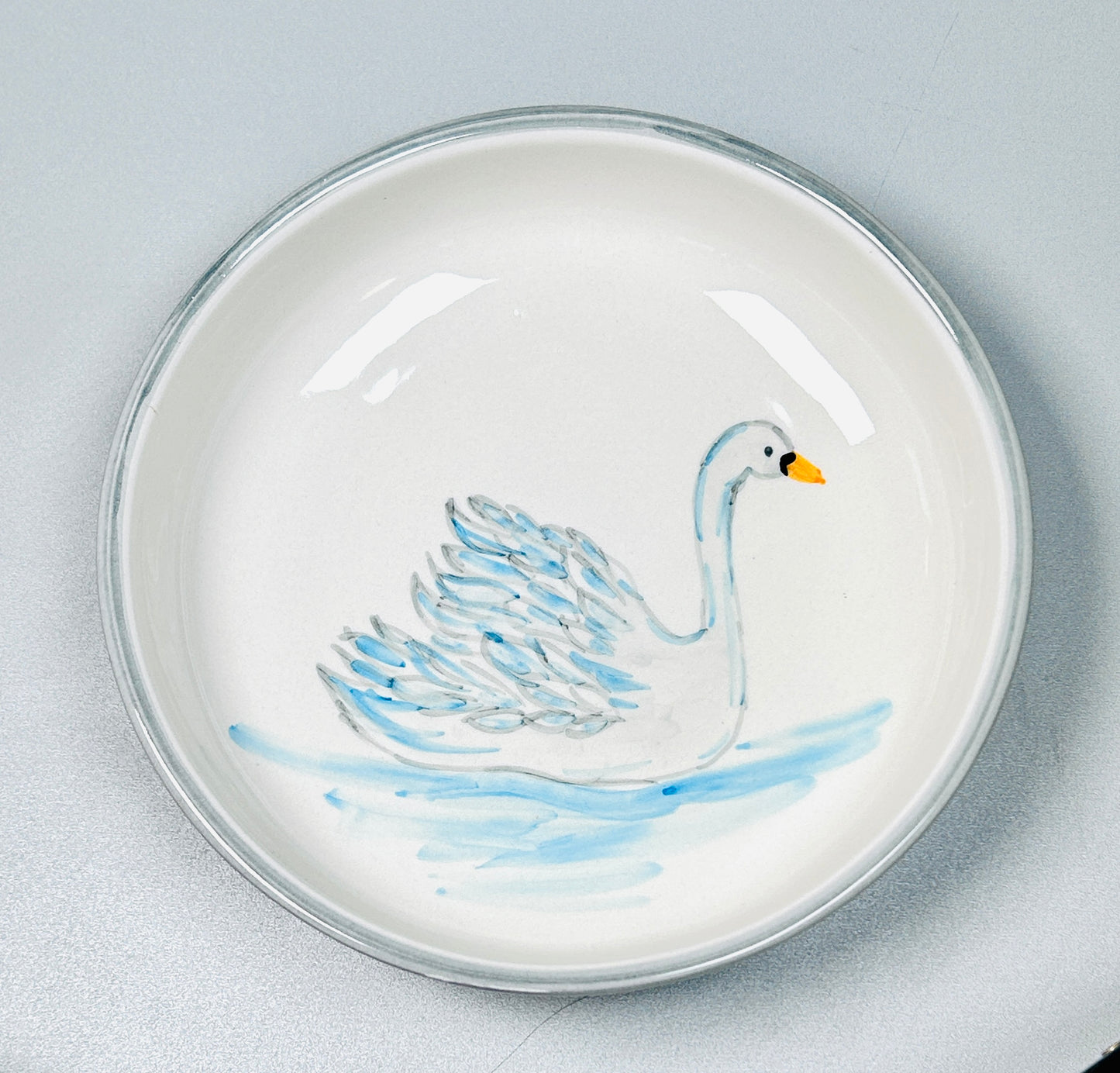 Schale "Schwanenglück" (Ø 23 cm, 6 cm Höhe)