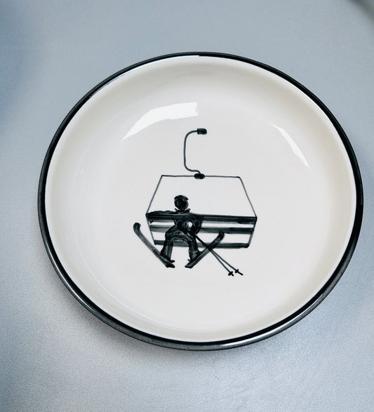 Schale "Sessellift" (Ø 23 cm Höhe: 6 cm )