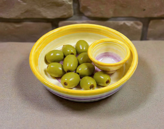 Schale mit integrierter Dip-Schale „Farbenmix“ gelb/lila (Ø 18 cm Höhe: 5 cm)