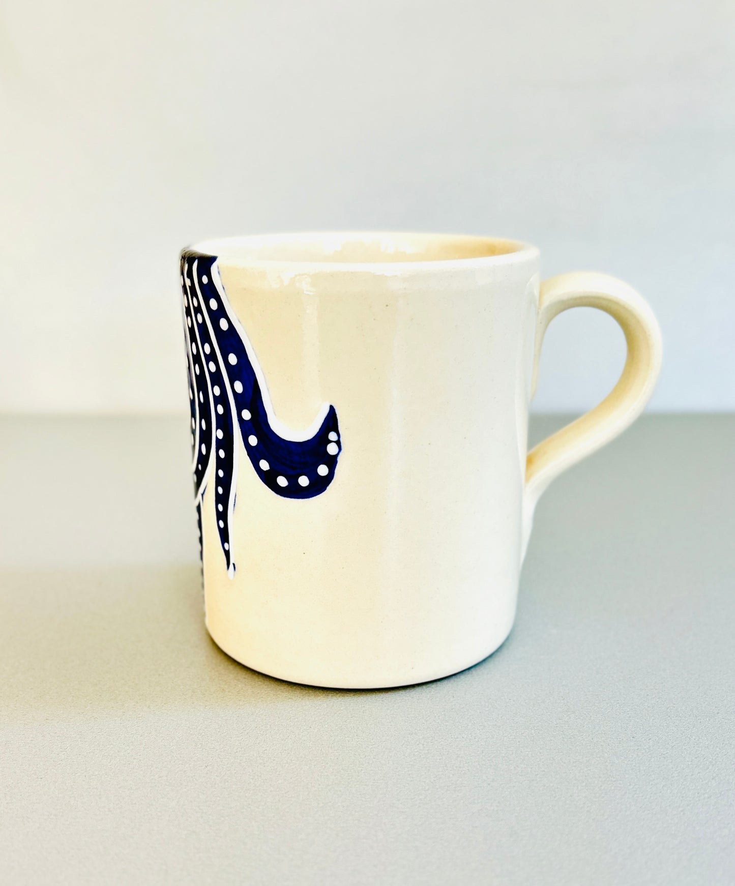Kaffeetasse blau "Paulchen die Krake" (Ø 8,5 cm  Höhe: 9,5 cm)