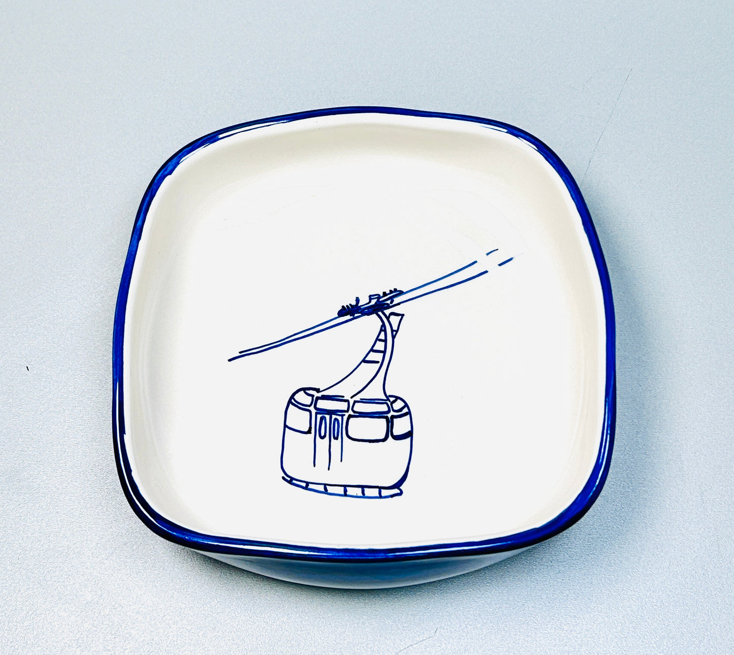 Teller tief/Schale quadratisch, runde Ecken "Berggondel" (Länge + Breite: 23 cm, Höhe: 5 cm)