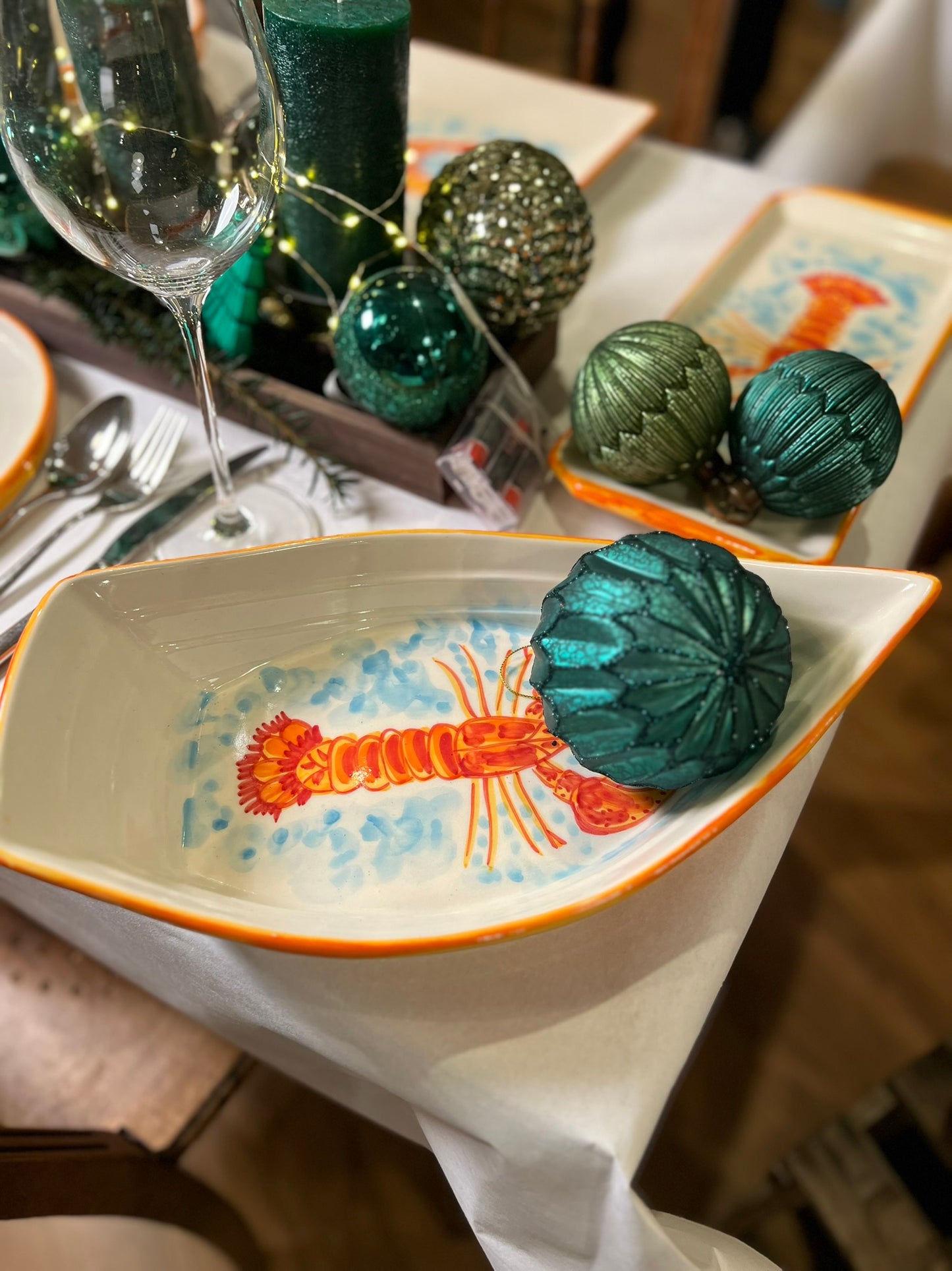 Schale in Bootsform "Fred der Hummer", außen orange (Länge: 34 cm Breite: 19 cm Höhe: max. 9 cm)