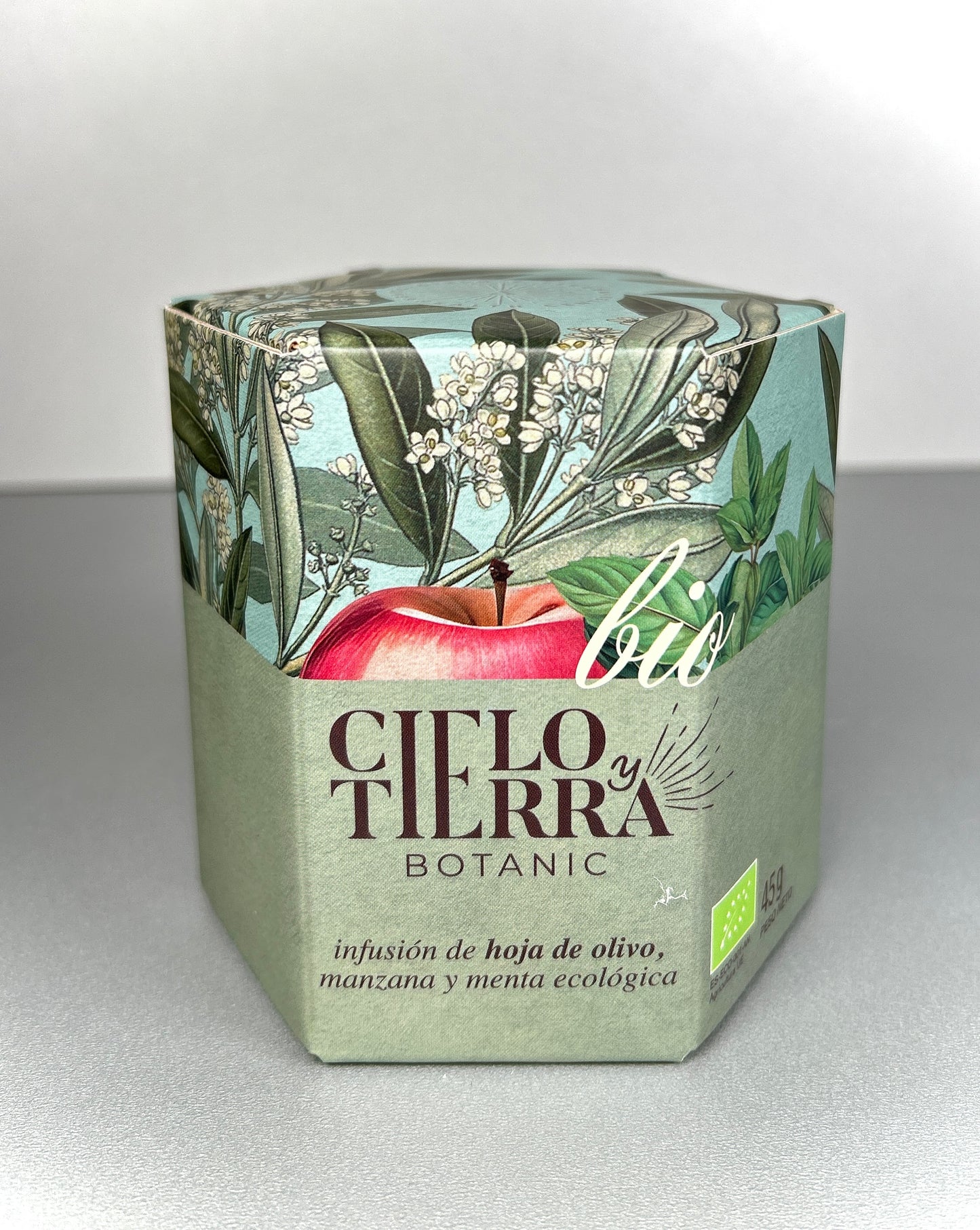 Cielo y tierra – Olivenblatttee mit Apfel & Minze