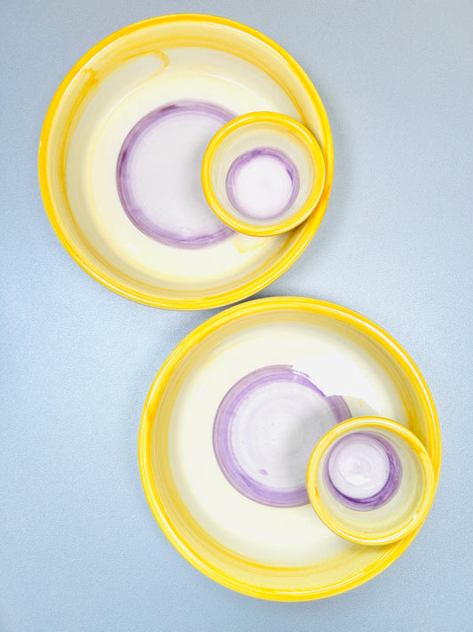 Schale mit integrierter Dip-Schale „Farbenmix“ gelb/lila (Ø 18 cm Höhe: 5 cm)