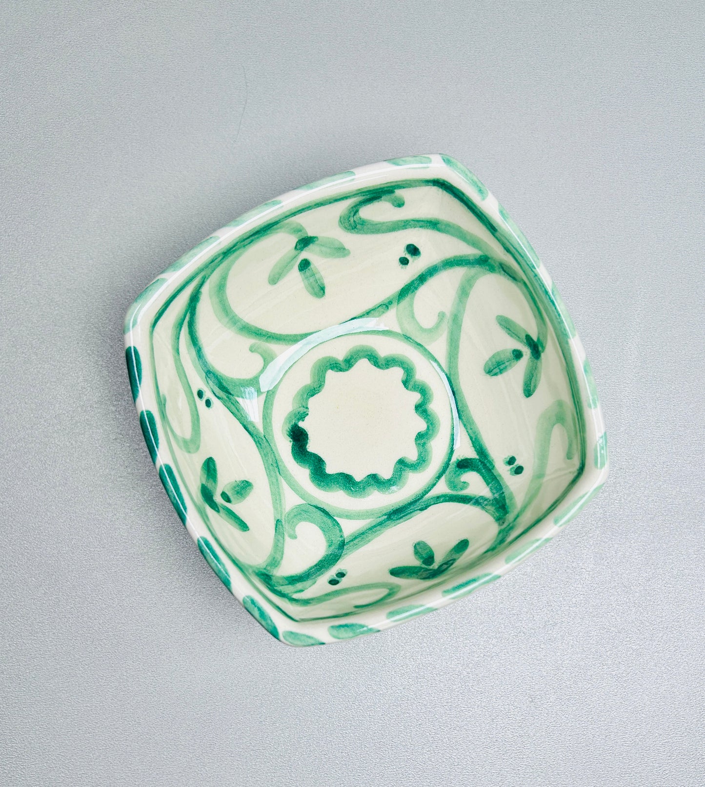 Schale quadratisch, runde Ecken, "Träume von Sevilla" (Länge + Breite: 12 cm, Höhe: 6 cm)