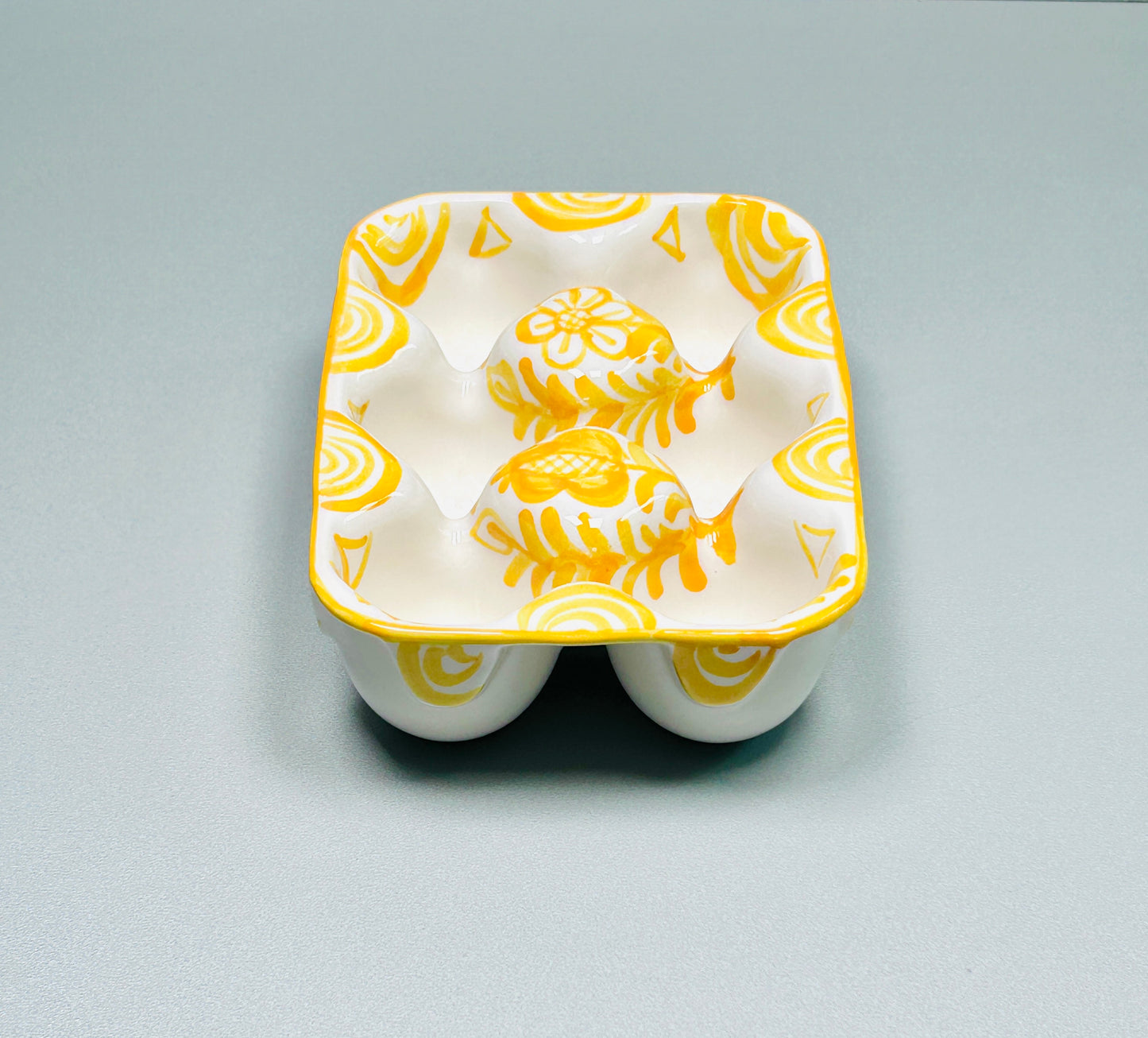 6er Eieraufbewahrungsbehälter "Blumen von Granada", gelb/weiß (Länge: 19,5 cm Breite: 13,5 cm  Höhe: 5 cm)