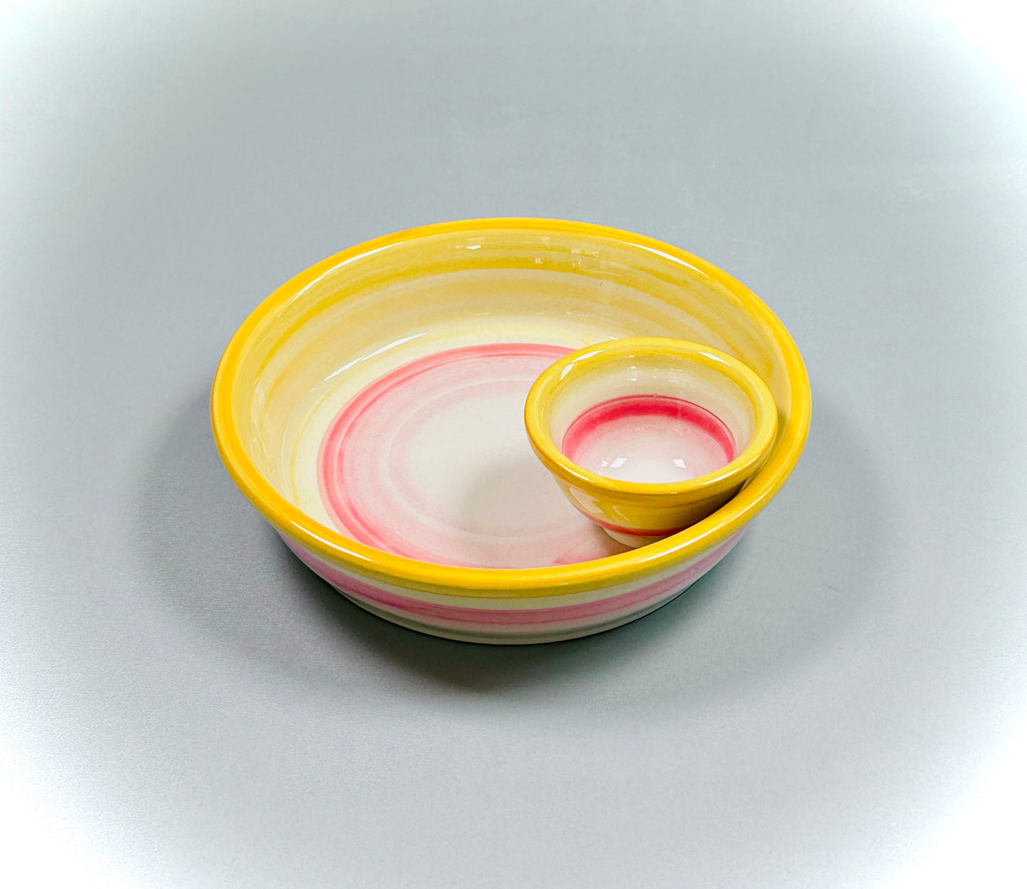 Schale mit integrierter Dip-Schale „Farbenmix“  gelb weiß rosé (Ø 18 cm ,Höhe: 5 cm)